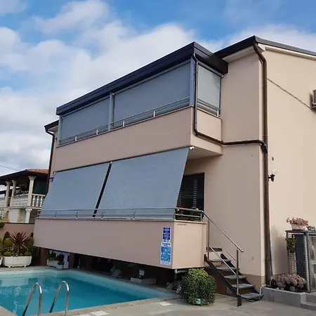 Villa Slavica Porec Exterior photo