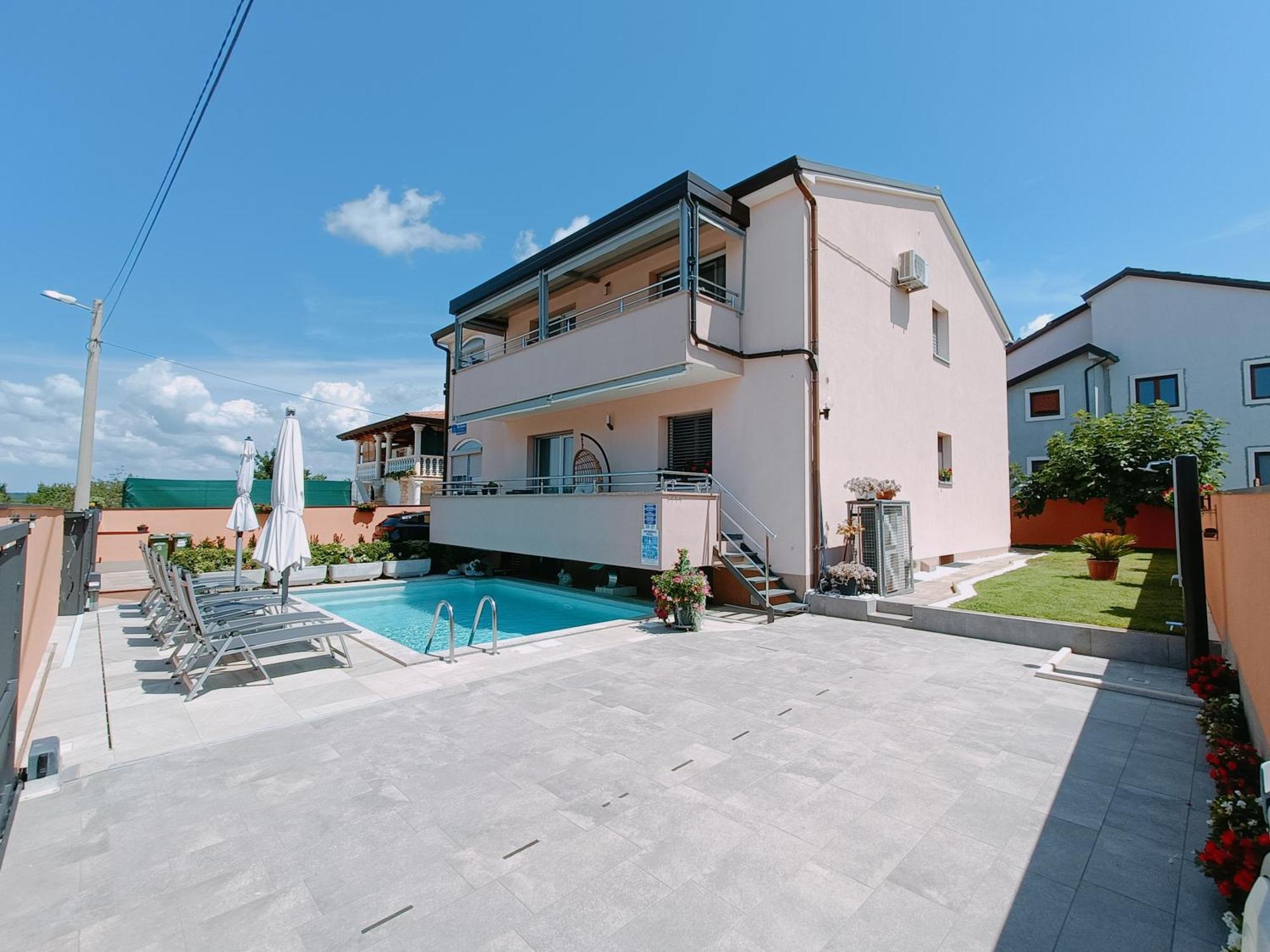 Apartment Slavica *