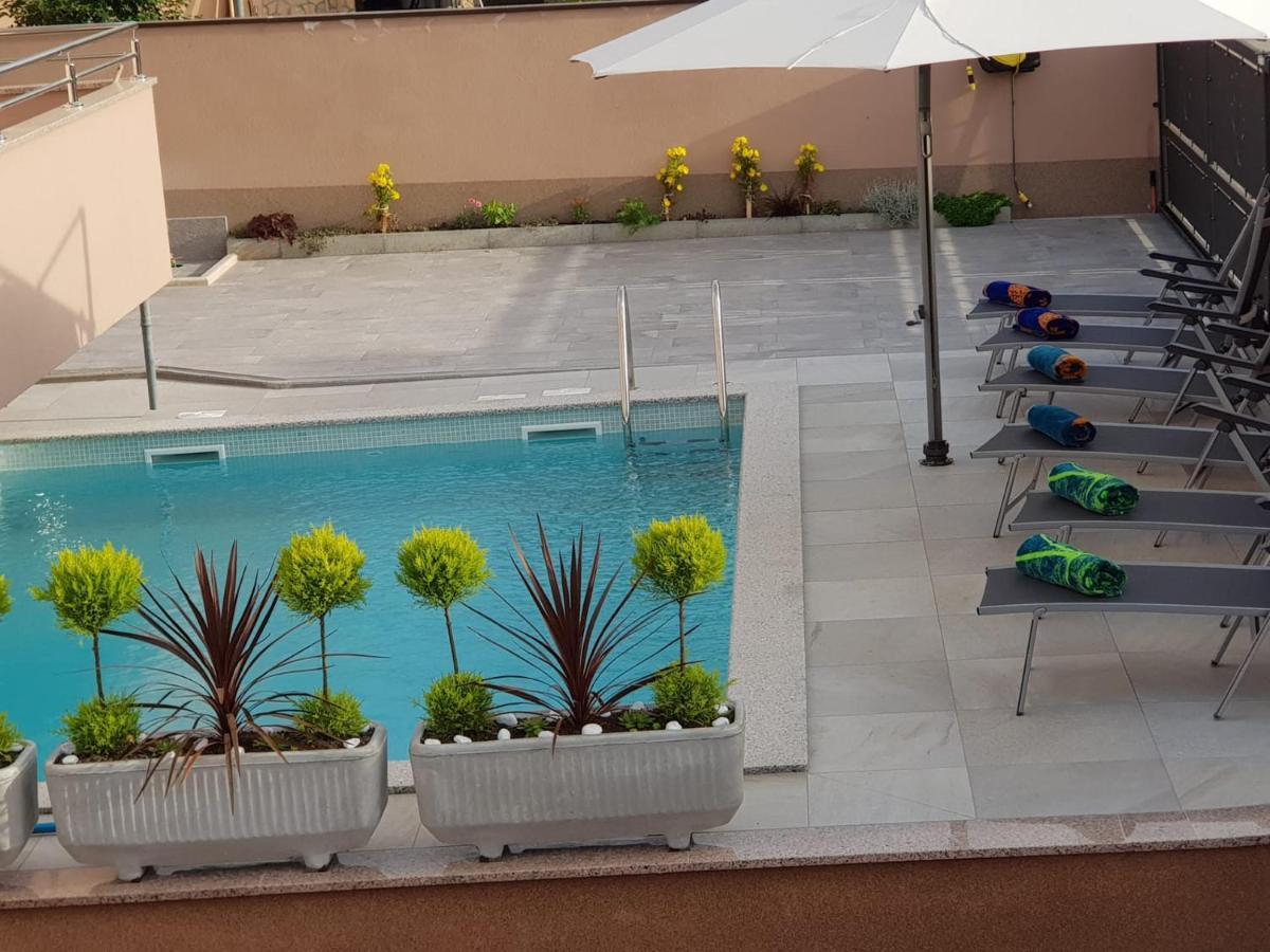 Slavica Apartment *